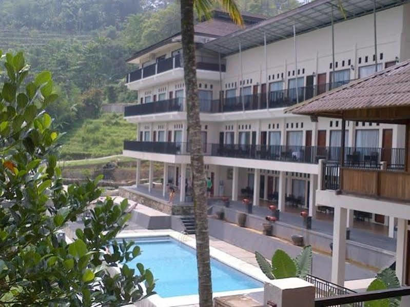 Santa Monica Hotel And Convention Ciherangsating Εξωτερικό φωτογραφία